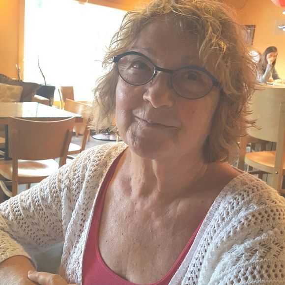 Meet your Posher, Marilyn - Picture 1 of 1